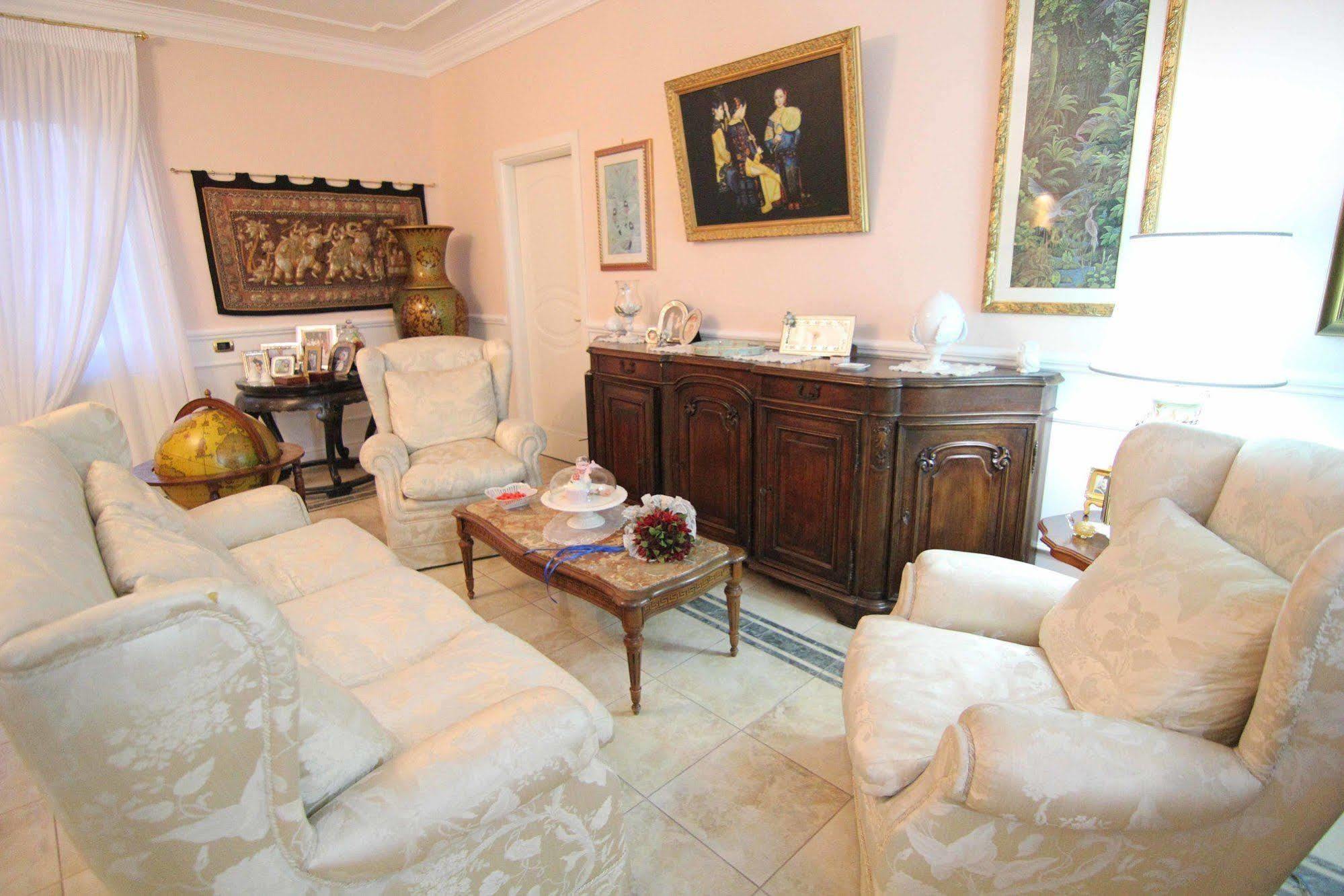 Il Giardino Delle Jacaranda Bed and Breakfast Talsano Exteriör bild