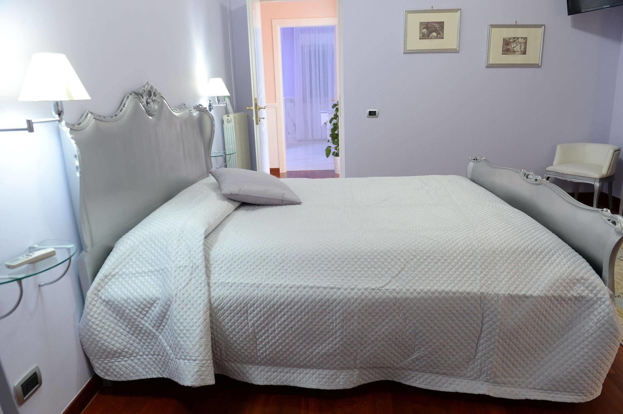 Il Giardino Delle Jacaranda Bed and Breakfast Talsano Exteriör bild