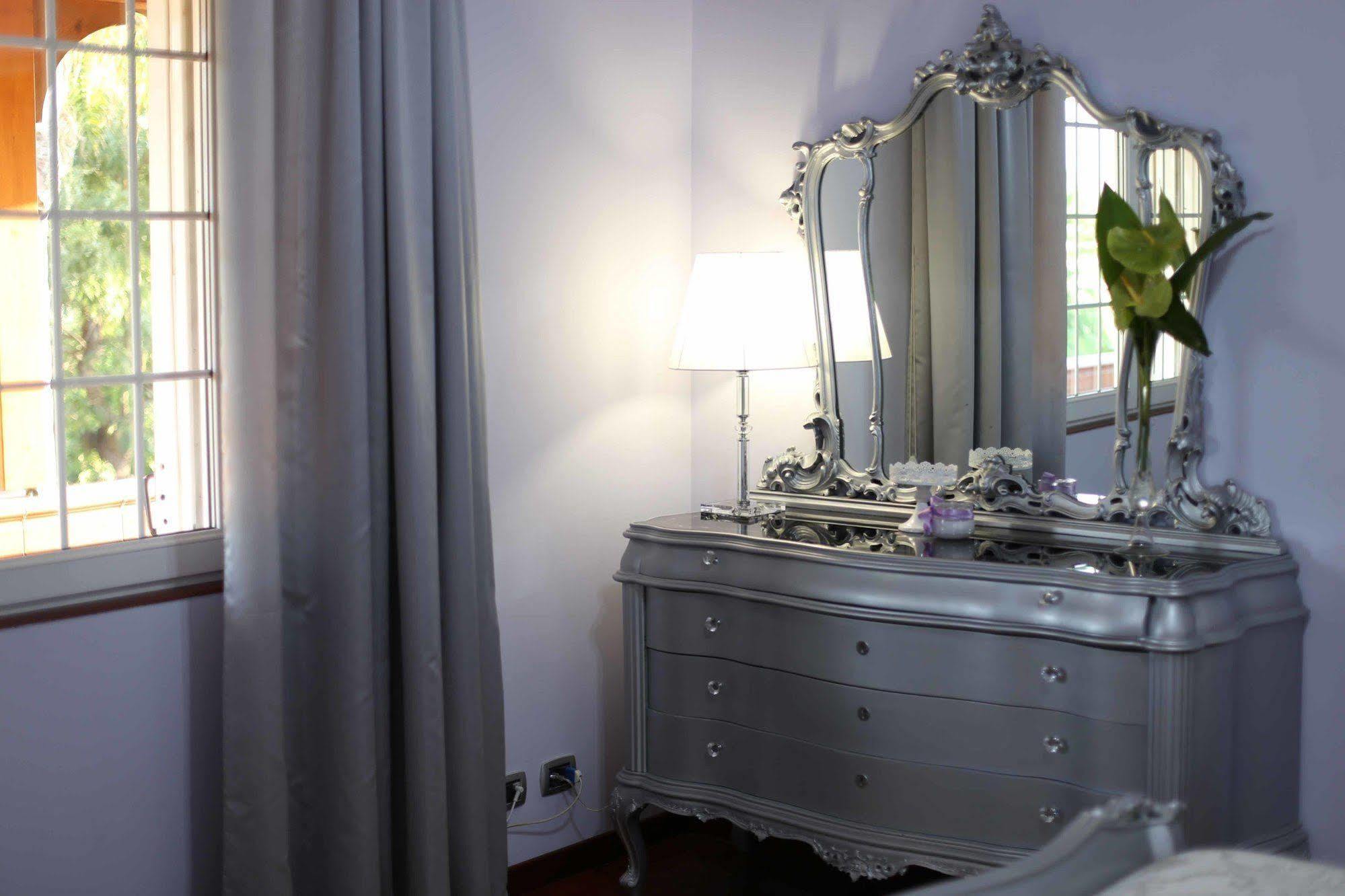 Il Giardino Delle Jacaranda Bed and Breakfast Talsano Exteriör bild